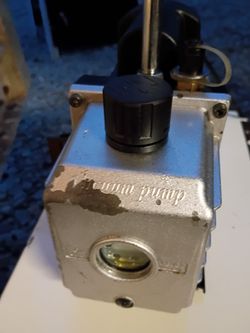Omega 1.5 c.f.m Vacume Pump