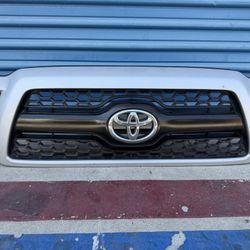 2005,2006,2007,2008,2009,2010,2011 Toyota Tacoma Grill,Grille/Parrilla Oem,Original  Ask