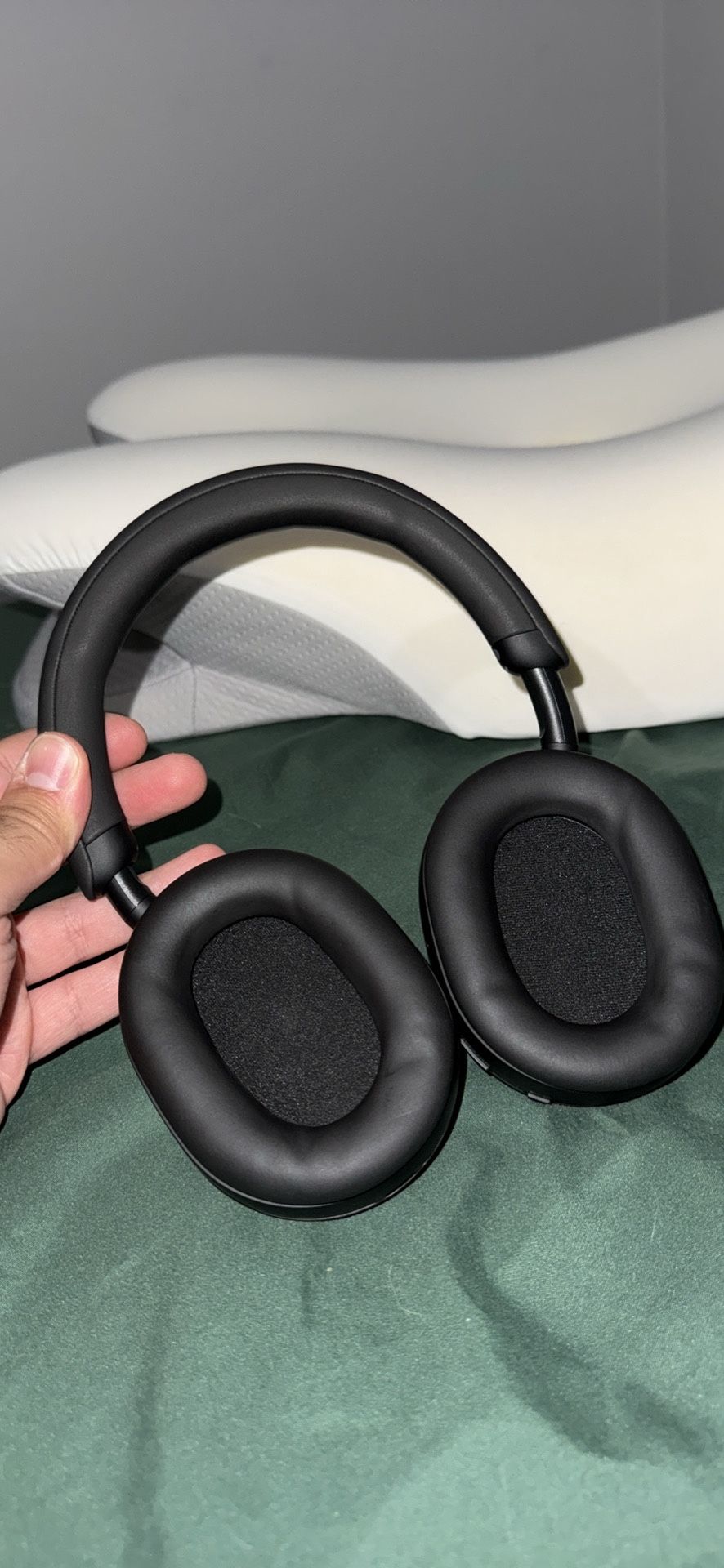 Sony WH - 1000XM5 Headphones