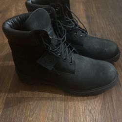 Black Timberland Boots  (Men’s 10.5)