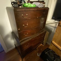 Dresser