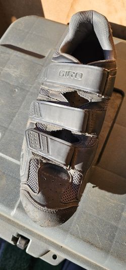 GIRO CARBIDE MTB SHOES SIZE 42 (11- 11.5)