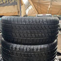 Par 
235//30//22 
Radar dimax 
99% de vida Las 2 Por $100