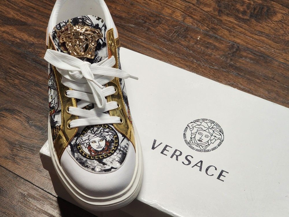 Versace Shoes Size 11