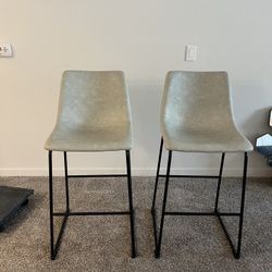 Bar Stools - Ashley Furniture