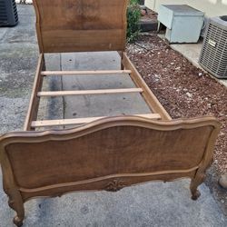  Beautiful ALL WOOD Twin Bed Frame Super Nice $100