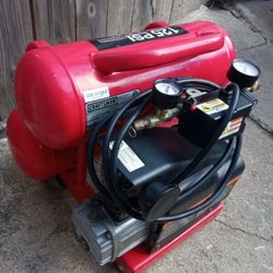 Excellent Condition Craftsman 125 PSI 4- Gallon Portable Air Compressor 