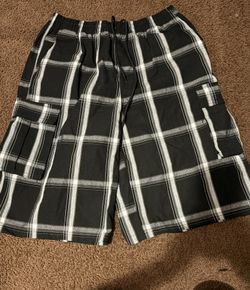 Men’s Plaid cargo shorts