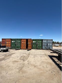 Storage shipping containers, local yard located In Hesperia