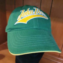 New JOHN DEERE Tractor Embroidered Logo Green Hat One Size Fits All.