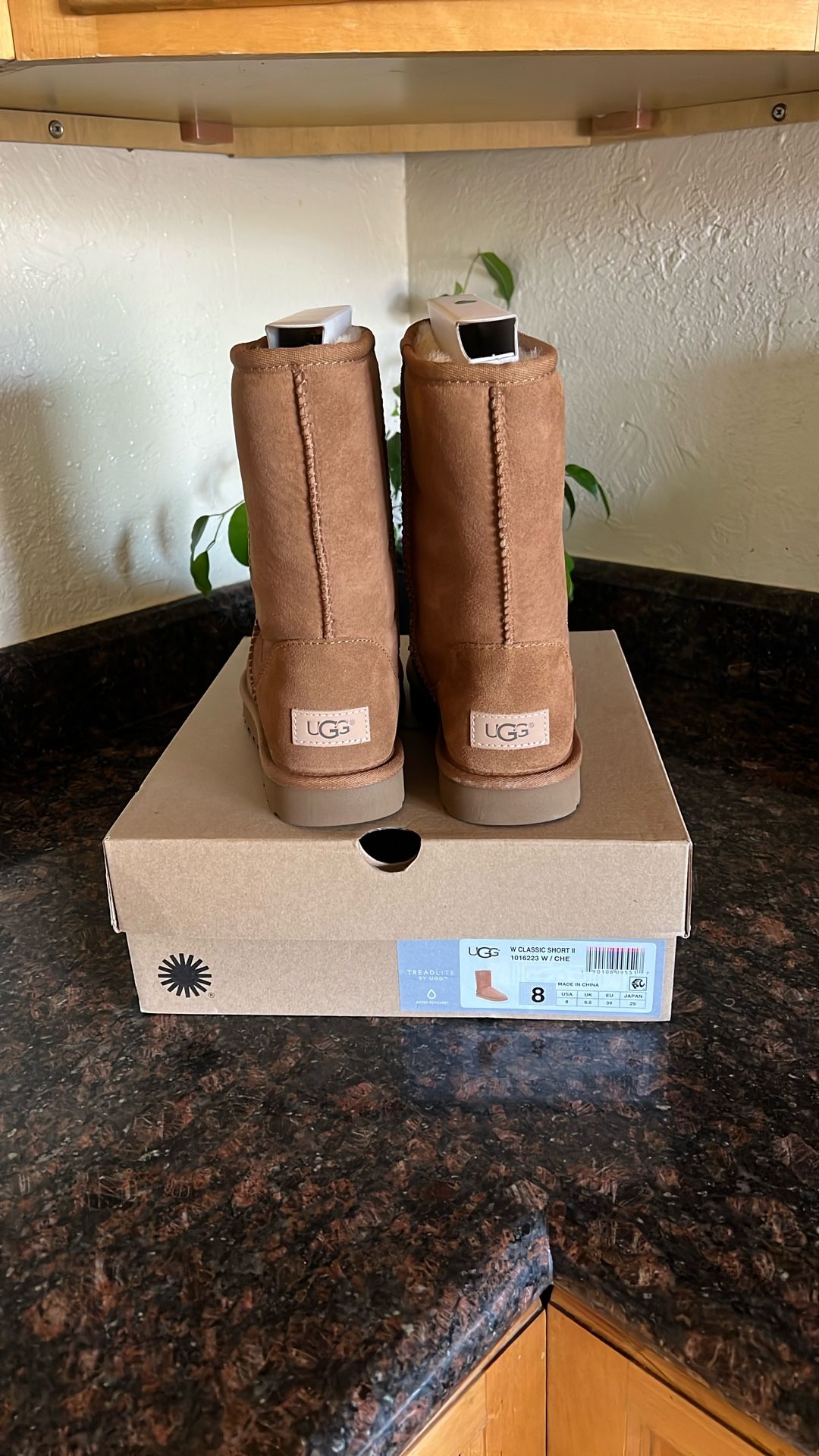 UGG BOOTS