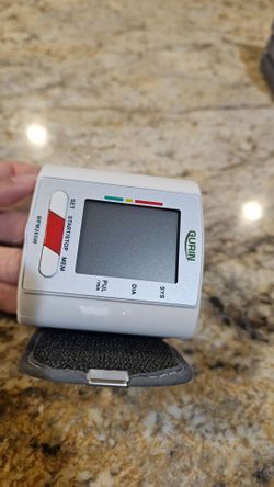 Blood pressure monitor automatic wrist style