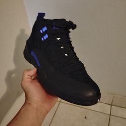 Jordan 12 size 10.5