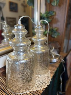 Absolutely gorgeous light fixtures Mercury Silver/Chrome Glass