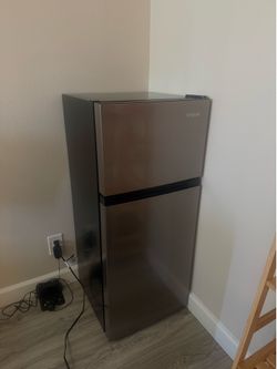 Mini fridge