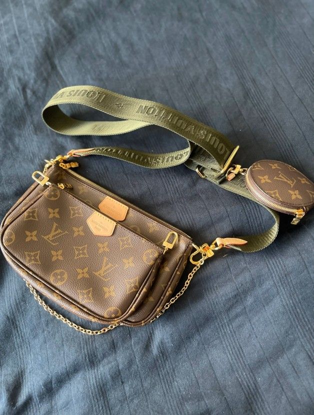 Louis vuitton multi pochette