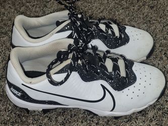 *NIKE* FASTFLEX-CLEATS REGULAR FIT SIZE (3) YOUTH BASEBALL
