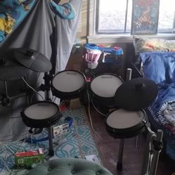 New Electric Drums With Alot Of Features. 