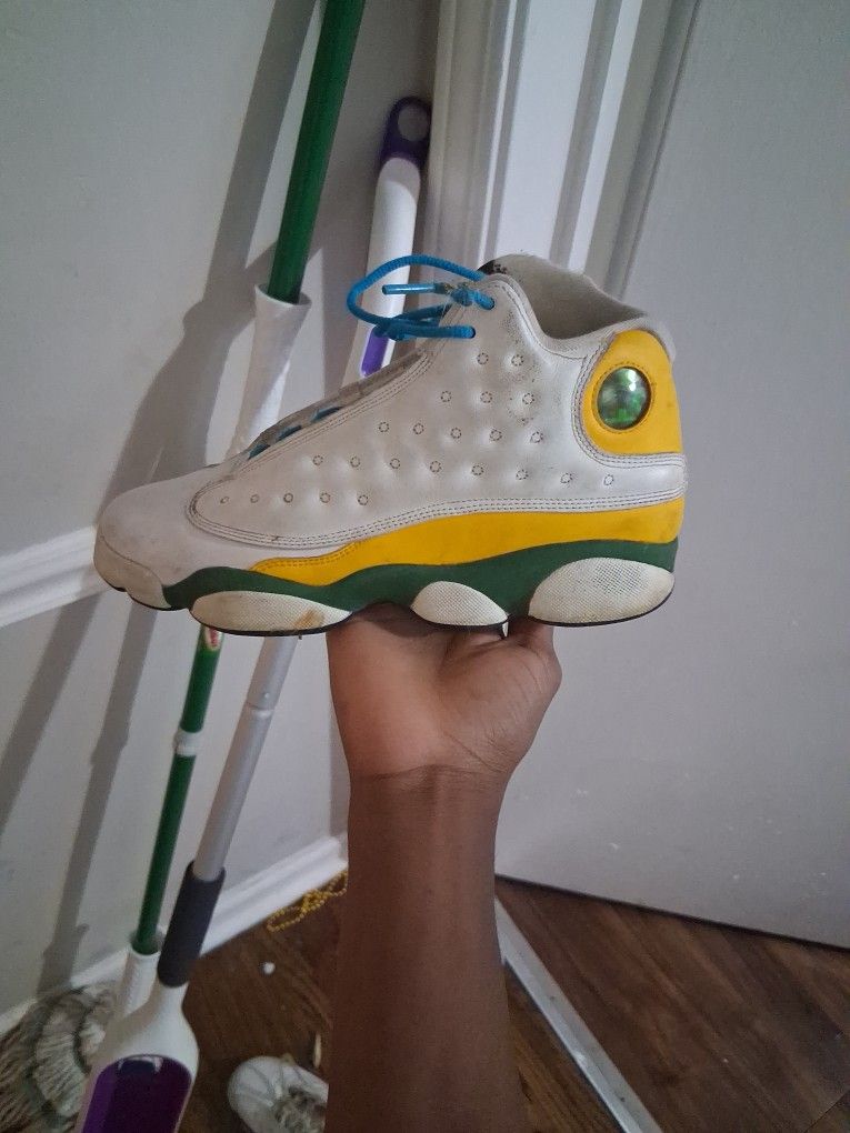 Jordan 13s Size 7y