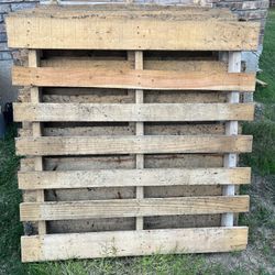 15 One Sided Wooden Pallets 