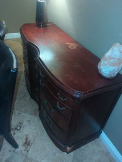 Dresser