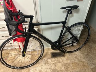 New Bianchi Sprint 55cm 105 11 speed carbon road bike