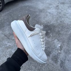 Alexander McQueen Size 43 10-11 $160 