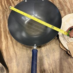 Used 14” Work/ frying pan in good shape