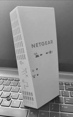 Netgear EX7300 WiFi Extender Nighthawk AC2200 X4