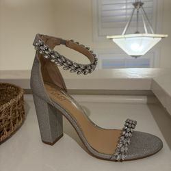 Badgley Mischka Jewel Silver Heels (Size 7.5)