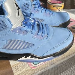 UNC Jordan 5s 