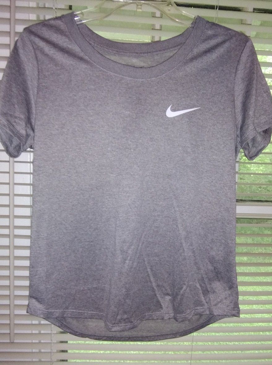 Nike Shirt Y xl