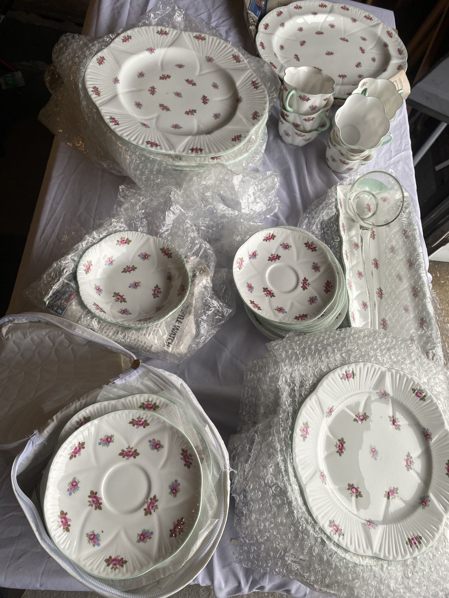 Vintage Shelley England Fine Bone China Bridal Rose / Rosebud