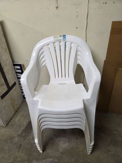 Plastic stacking chairs (5) + bench