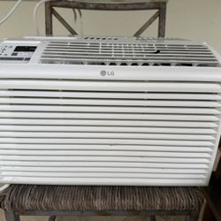 LG Air Conditioner 6K BTU with remote