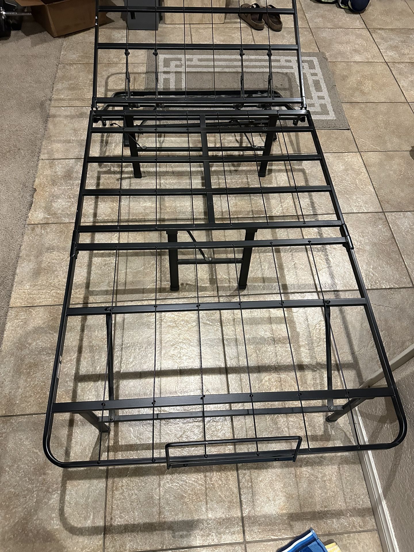 Twin Xl Frame with adjustable head - NEEDS REPAIR- FREE 
