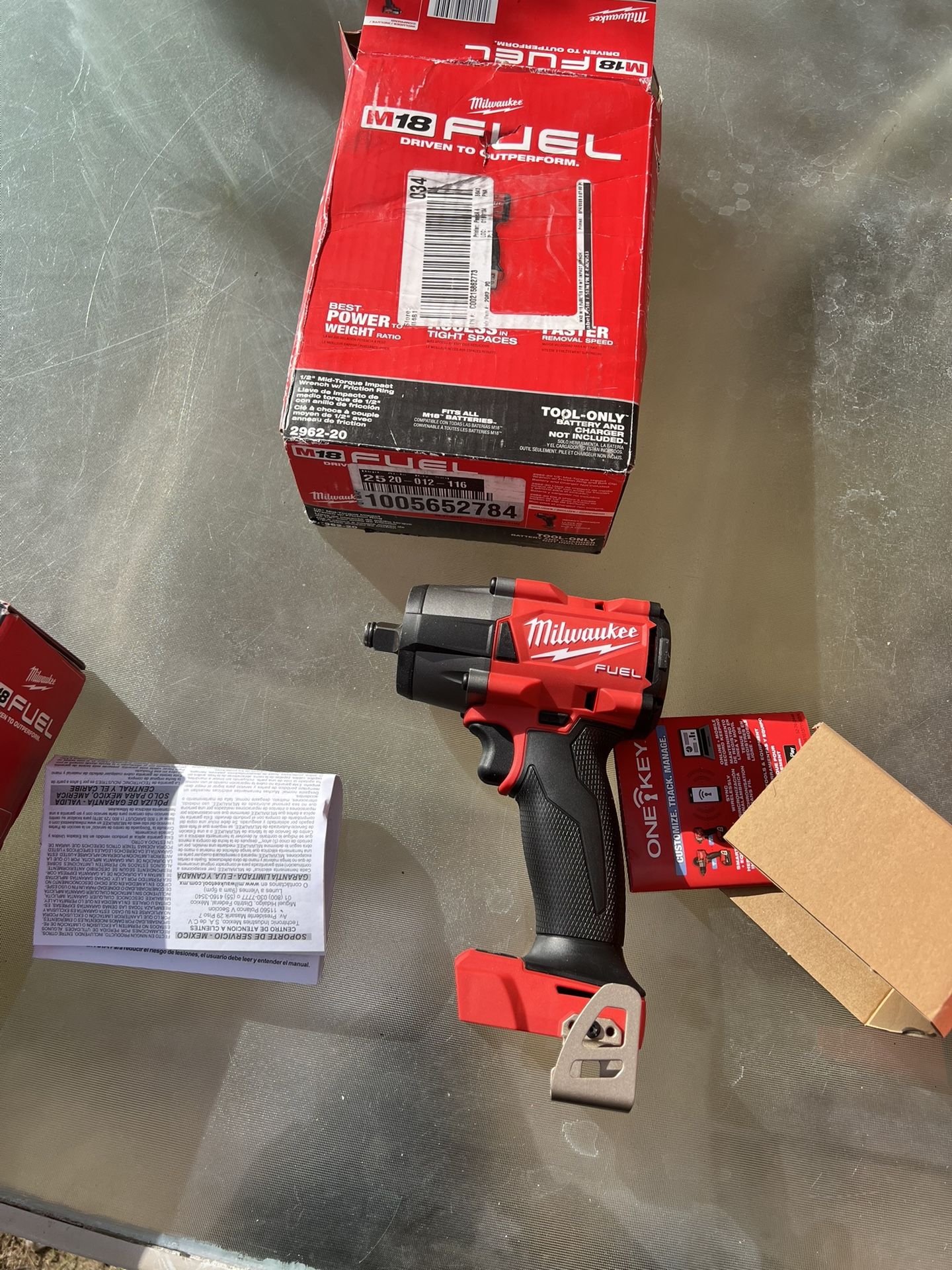 Milwaukee M18 Fuel 1/2 in. Mid Torque Impact Wrench TOOL ONLY