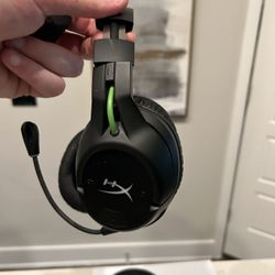 Hyper X  Cloud Flight Wireless Headset 