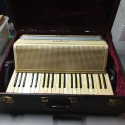 Accordion Full Size