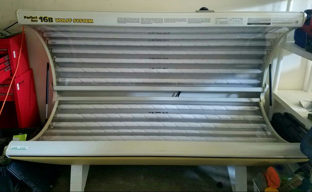 PERFECT SUN 16B WOLFF TANNING BED