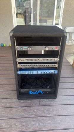Dj equipment