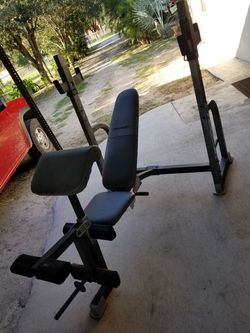 Pro Form C740 weight bench does not come with weights or weight bar 80 must pickup for Sale in Edinburg TX OfferUp