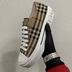 Burberry Checker