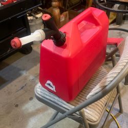 5 gallon anti spill gas tank 