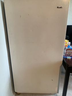 Wood’s V15 Upright 15 Cu.Ft. Freezer (Superb Condition!)
