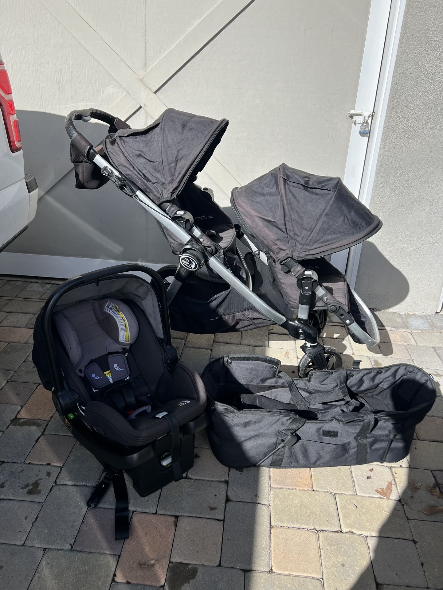 Porto Skære mobil City Select Double Stroller, Baby Jogger - City Go Infant Car Seat,  Adapters & Bassinet for Sale in Thousand Oaks, CA - OfferUp