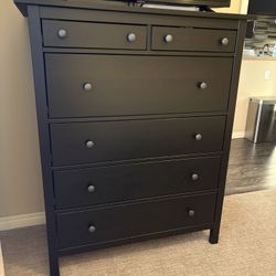 6-Drawer Dresser