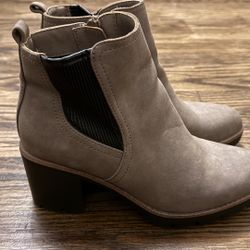 Naturalizer Booties 