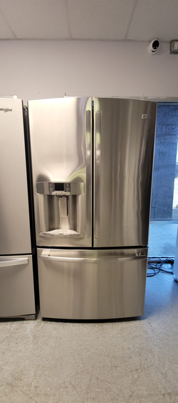 LG French Door Fridge – Stainless, Ice & Water, Clean