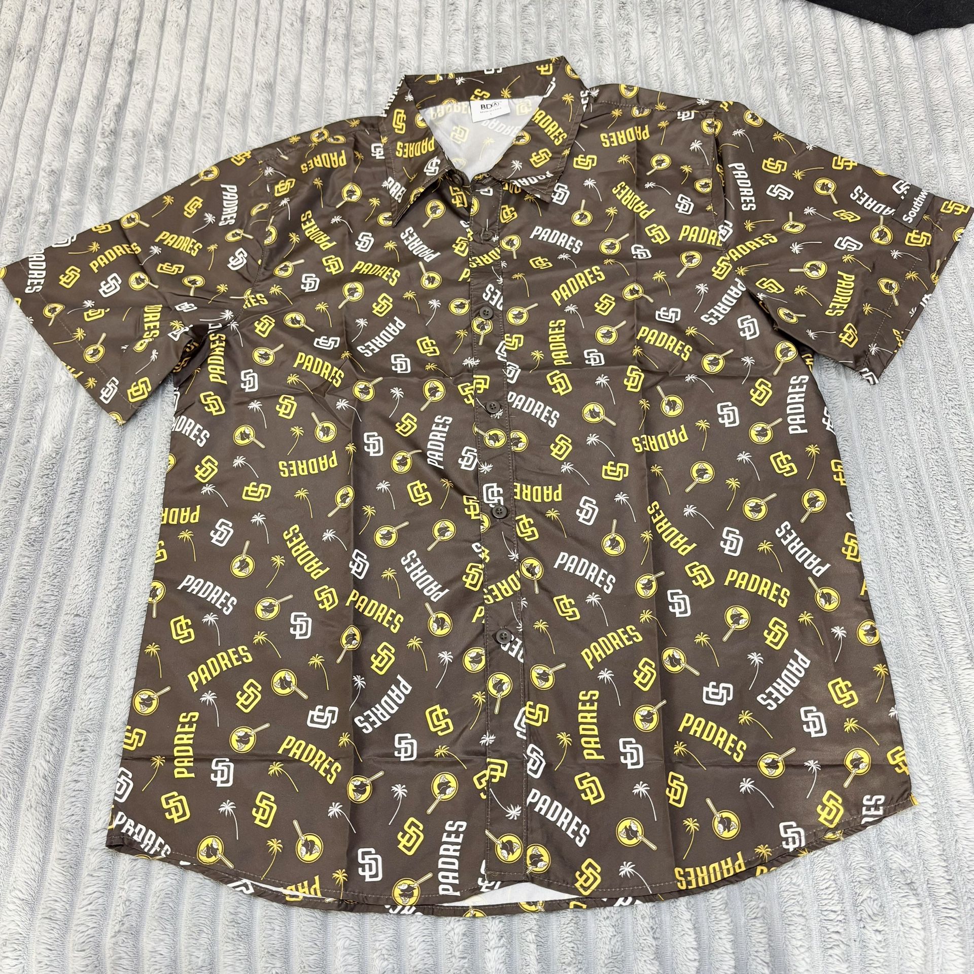 San Diego Padres Shirt Mens L SGA Brown Yellow Logo All Over Print Promotional